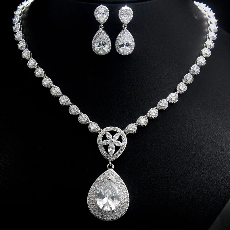 Новое поступление набор женских свадебных украшений с красными фианитами в виде