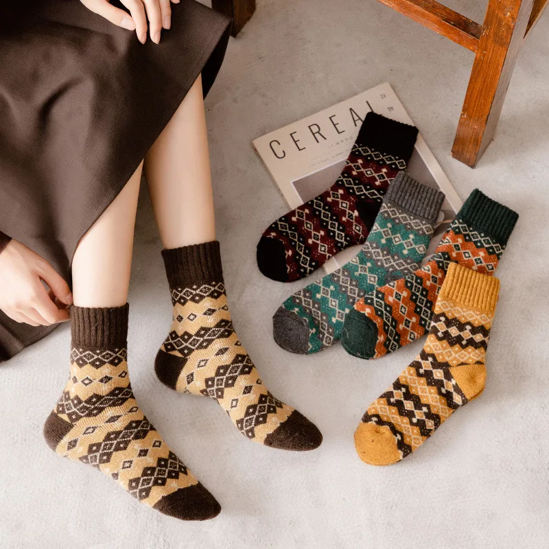 

Осень-зима 2021, женские носки средней длины, женские утепленные шерстяные дизайнерские носки в полоску с ромбовидным узором в стиле ретро