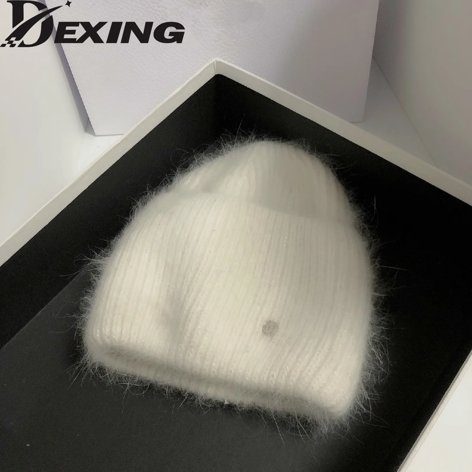 Кроличьего меха с буквами зимняя женская обувь шапка одноцветная Цвет осенние