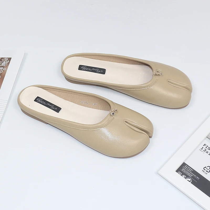 

New fashion split toe shoes casual women's flat bottom soft bottom pig feet horse feet sheep feet summer sandals slippers