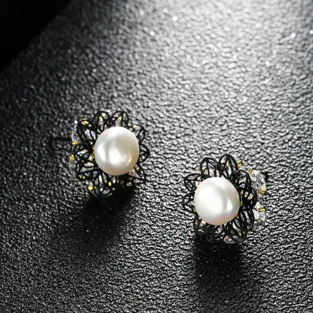 Женские серьги гвоздики с камнем NEOGLORY круглые в виде черного цветка жемчугом и