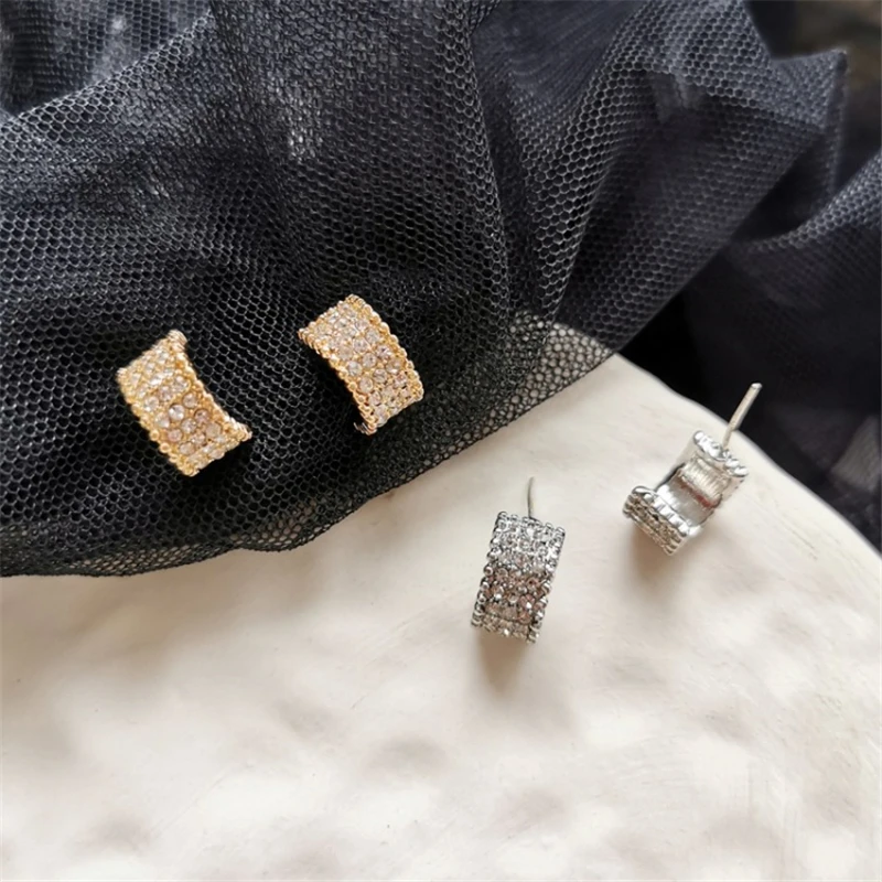 Полукруглые серьги гвоздики в форме снежного модные ювелирные изделия а также с