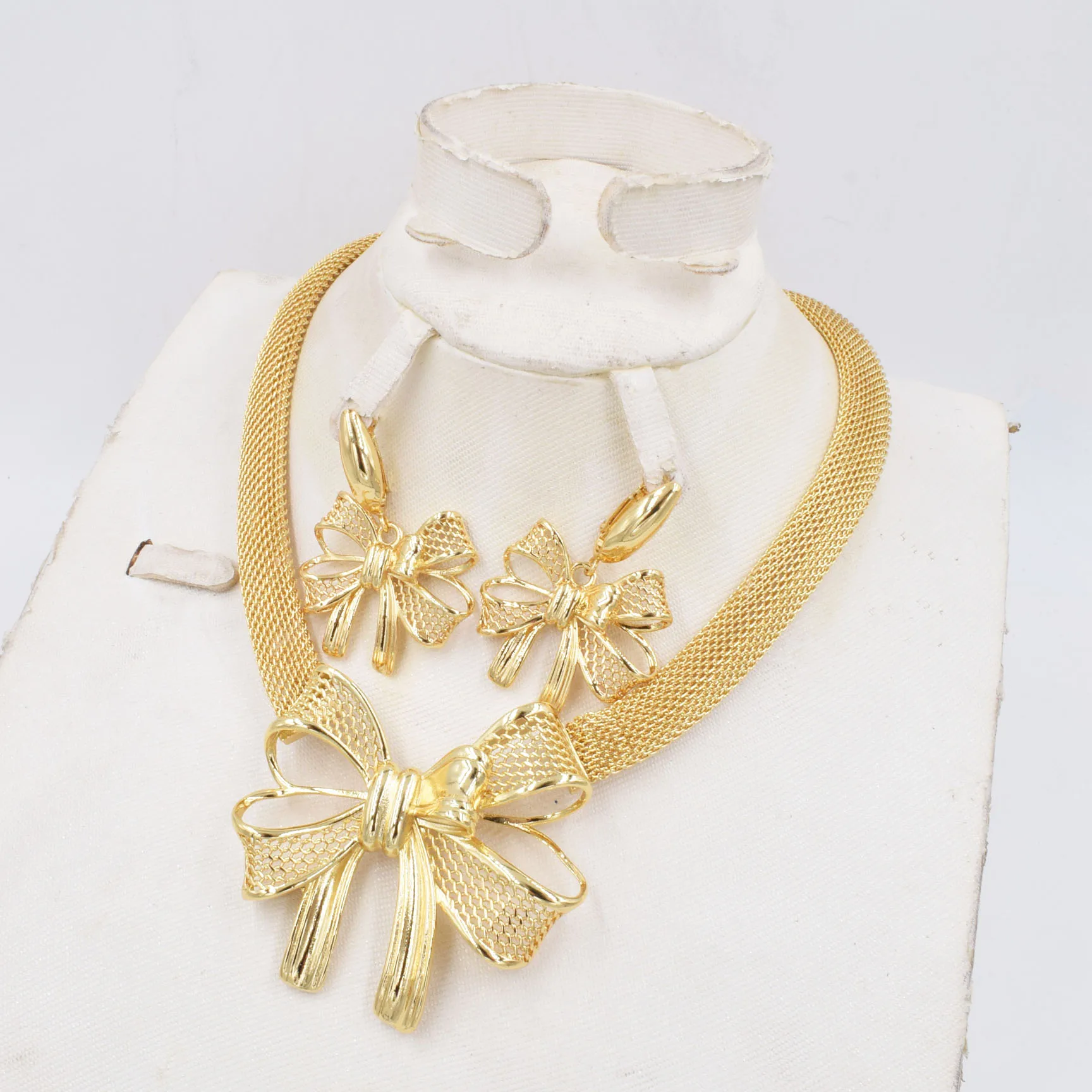 Комплект из колье и серёг в африканском стиле | Украшения аксессуары