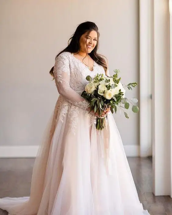 

Plus Size Beach Wedding Dresses Illusion Long Sleeve Lace Floral Applique V-neck Summer Holiday Country Bride Dress Wear Custom