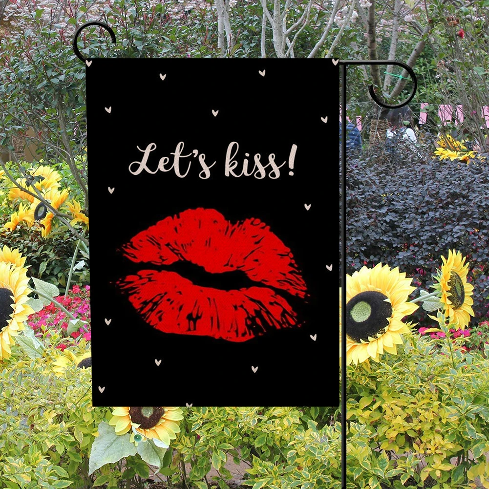 

Valentine's Day Garden Flag Heart Pattern Double-sided Printing Wedding Engagement Party Banner Does Not Include Flagpole