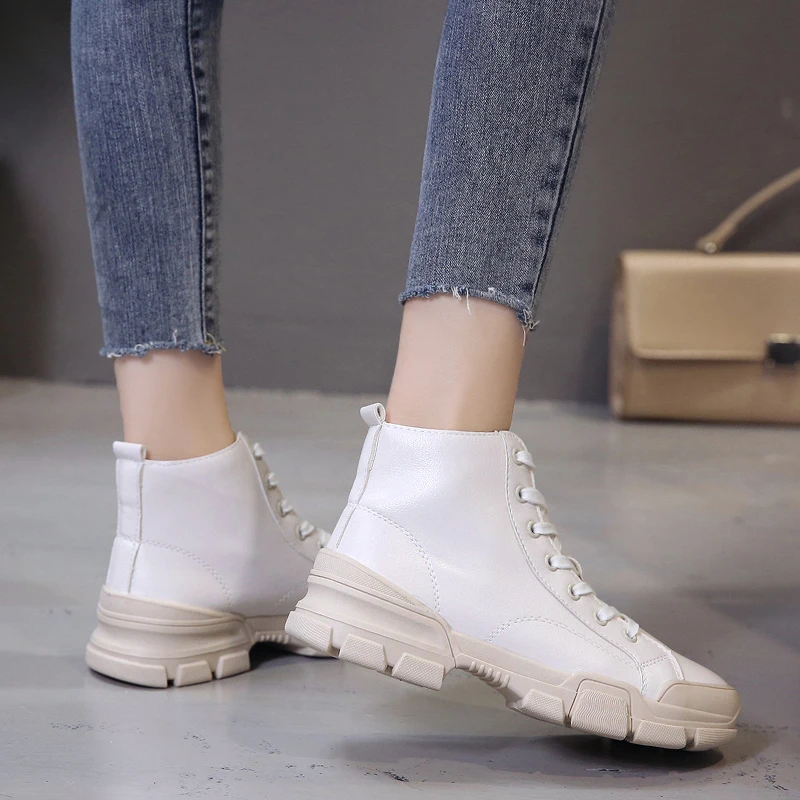 

2020 Winter New High-top Sneakers Women's Round Head Lace-up Wild High-quality Comfortable Warm Women's Shoes W39-45