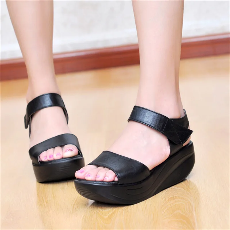 

Fashion Big Size Black White Women Summer Sandals Pu Leather Open Toe Platform Woman Beach Sandasl Soft Sole Mother Swing Shoes
