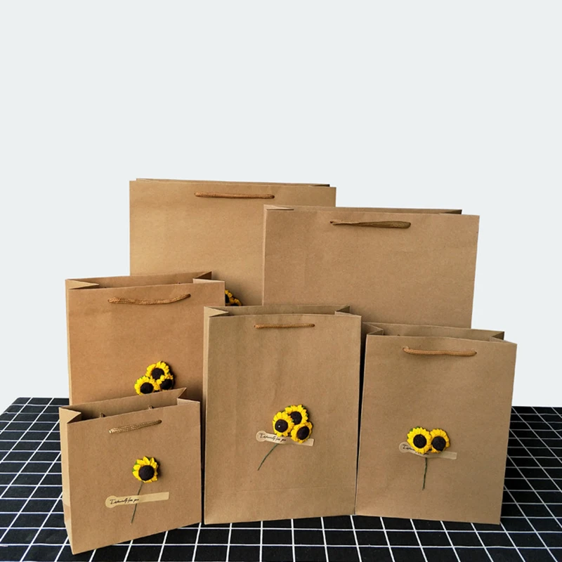 

10pcs Retro Kraft Paper Bag With Flower for Shopping Mall Shoe Clothing Packaging Paper Tote Bag DIY Dried Flower Gift Bag