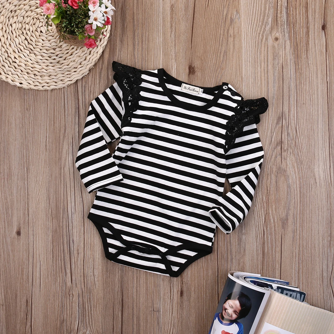 Одежда для новорожденных девочек симпатичная комбинация в полоску младенцев