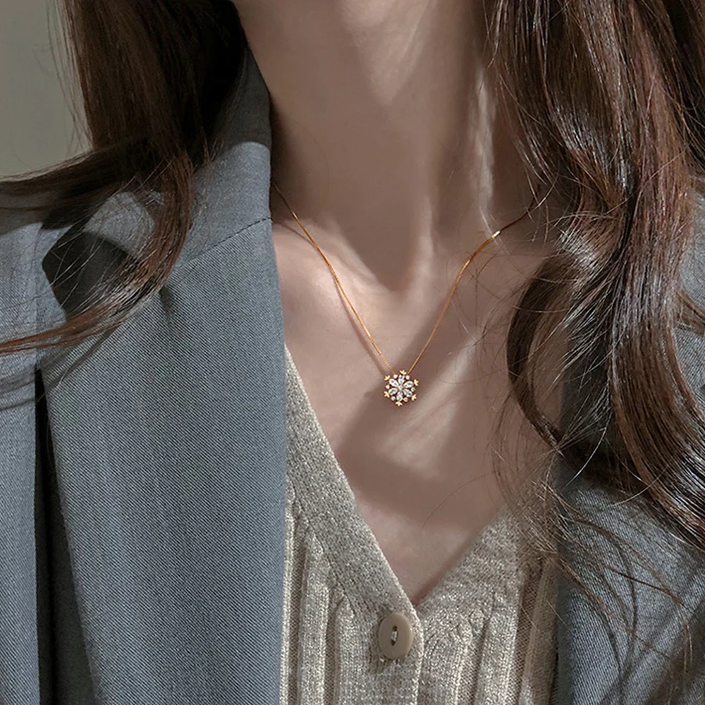 

1pc Flash Cubic Zircon Snowflake Pendant Necklace Fashion Clavicle Chain Rose Gold Silver Color Necklace For Women