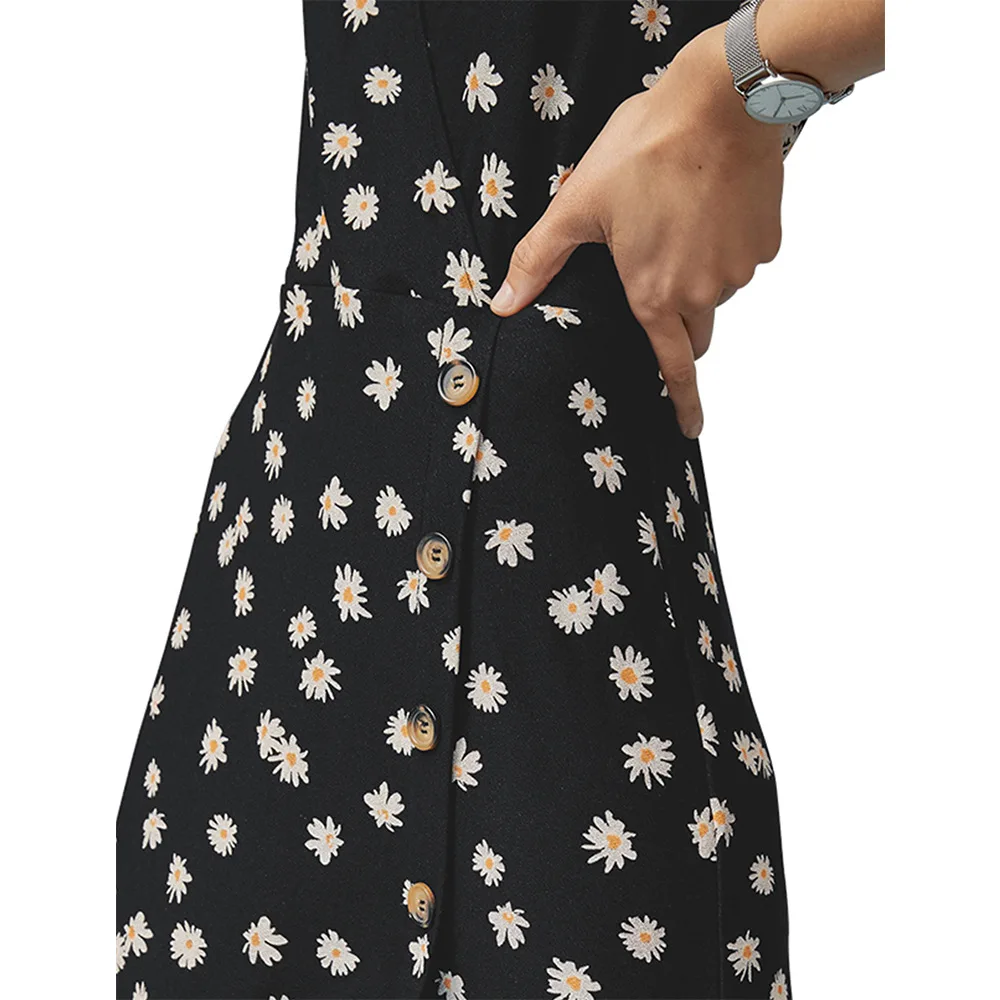 

Small Daisy Printed Dress Short Sleeve v Neck Girl Slim Robe Dress 2021 Summer Mini Dress Sexy Fashion Vintage