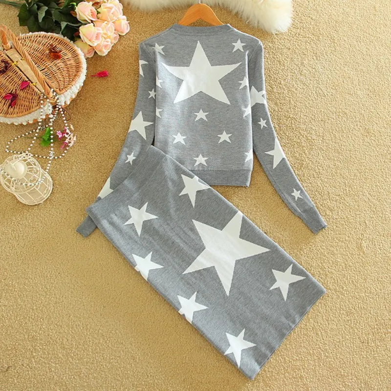 Женский костюм из двух предметов трикотажный свитер с коротким топом и юбка