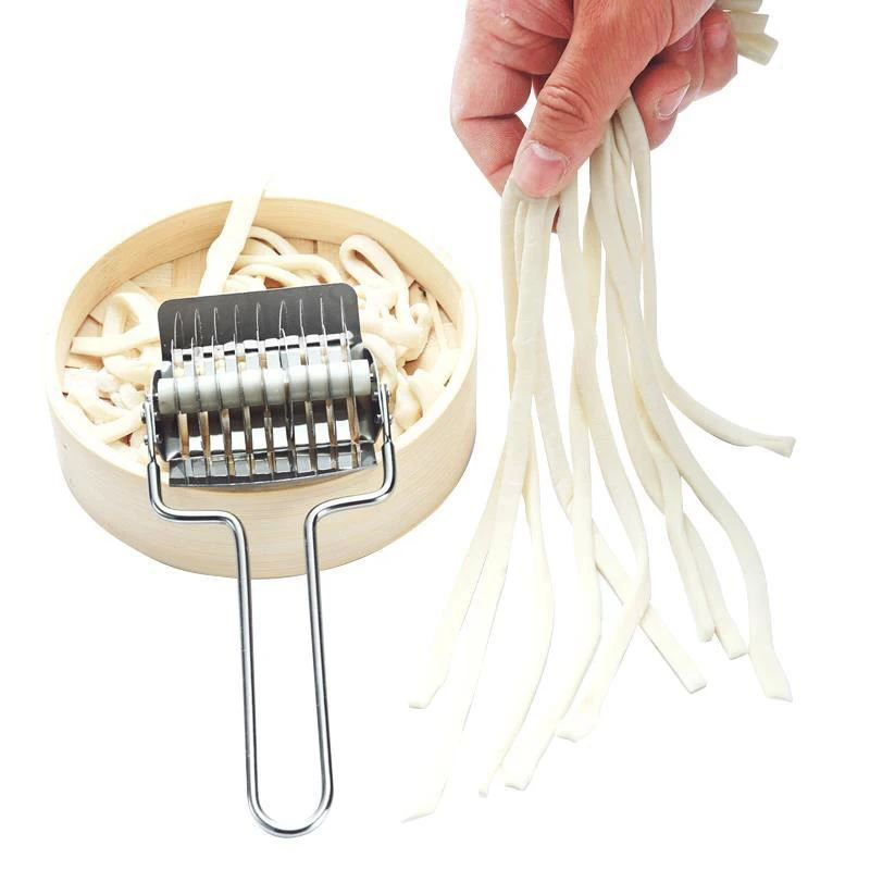 Cutting noodles Новейшая ручная машина для приготовления лапши из нержавеющей стали, бытовая машина для приготовления пасты, пресс-машина для приготовления Spaetzle, соковыжималка для фруктов, 5 различных форм - Цвет: Cutting noodles