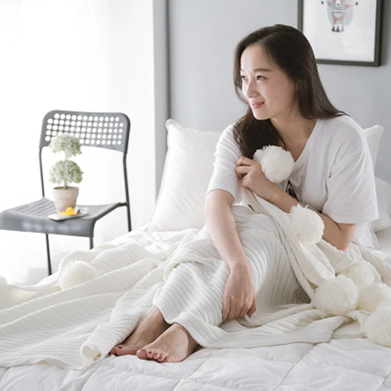 

Nordic Tassel Ball Blanket Winter Sofa Blanket Photo Props Soft Bedspread Air Conditioning Blankets