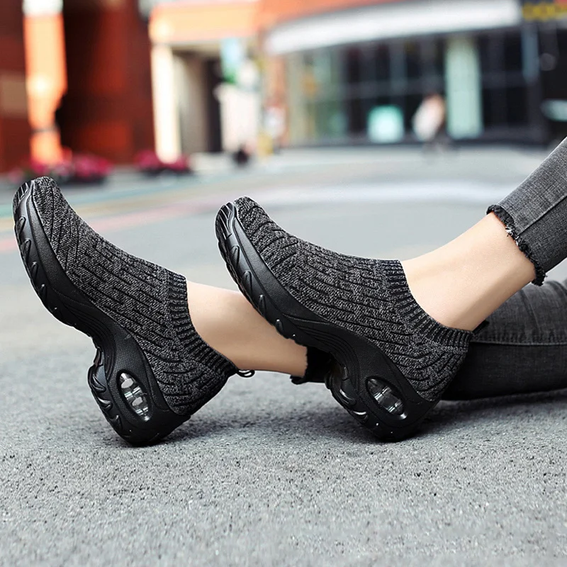 

Fashion Women Lightweight Sneakers Running Shoes Outdoor Sports Shoes Breathable Mesh Comfort Platform Shoes Air Cushion Sneaker