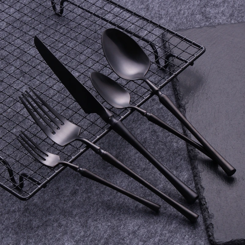 Черные туфли высокого качества с декалькоманией комплект столовых приборов для