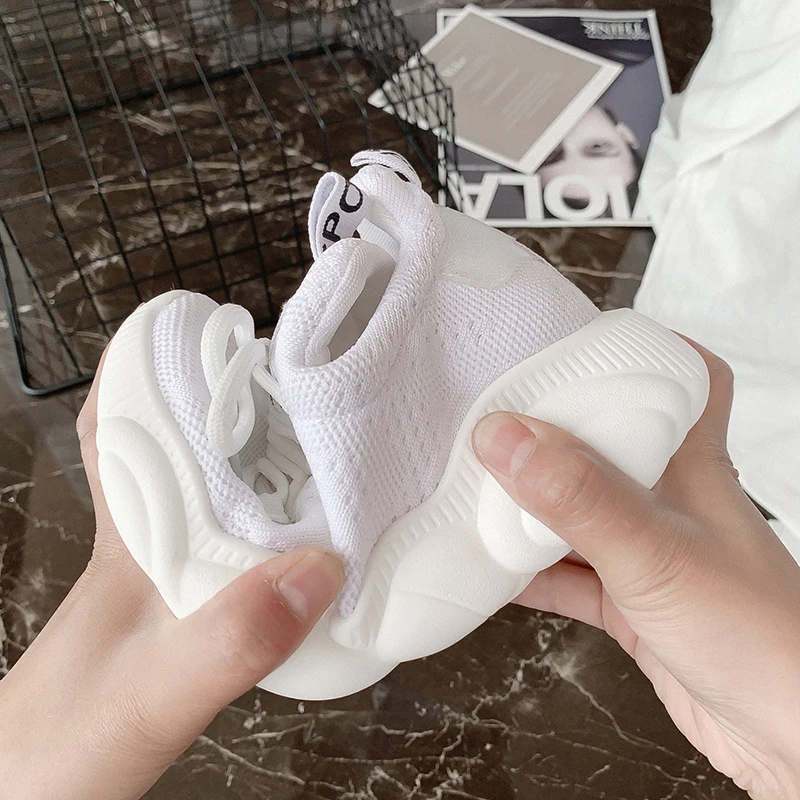 Кроссовки женские легкие на платформе дышащие шнуровке повседневная обувь весну