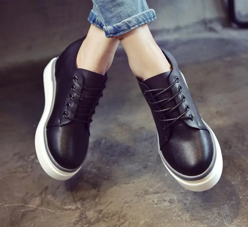 

Women Casual Shoes Women Platform Shoes White Vulcanized Shoes Lace Up 8cm Heel Height Lady Shoes Women Flats Soft Leather