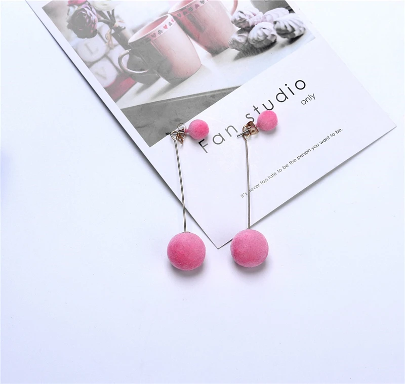 Pink Модные красные, черные, синие плюшевые подвесные серьги женские корейские круглые длинные золотые серьги собственный подарок ювелирные изделия - Окраска металла: Pink