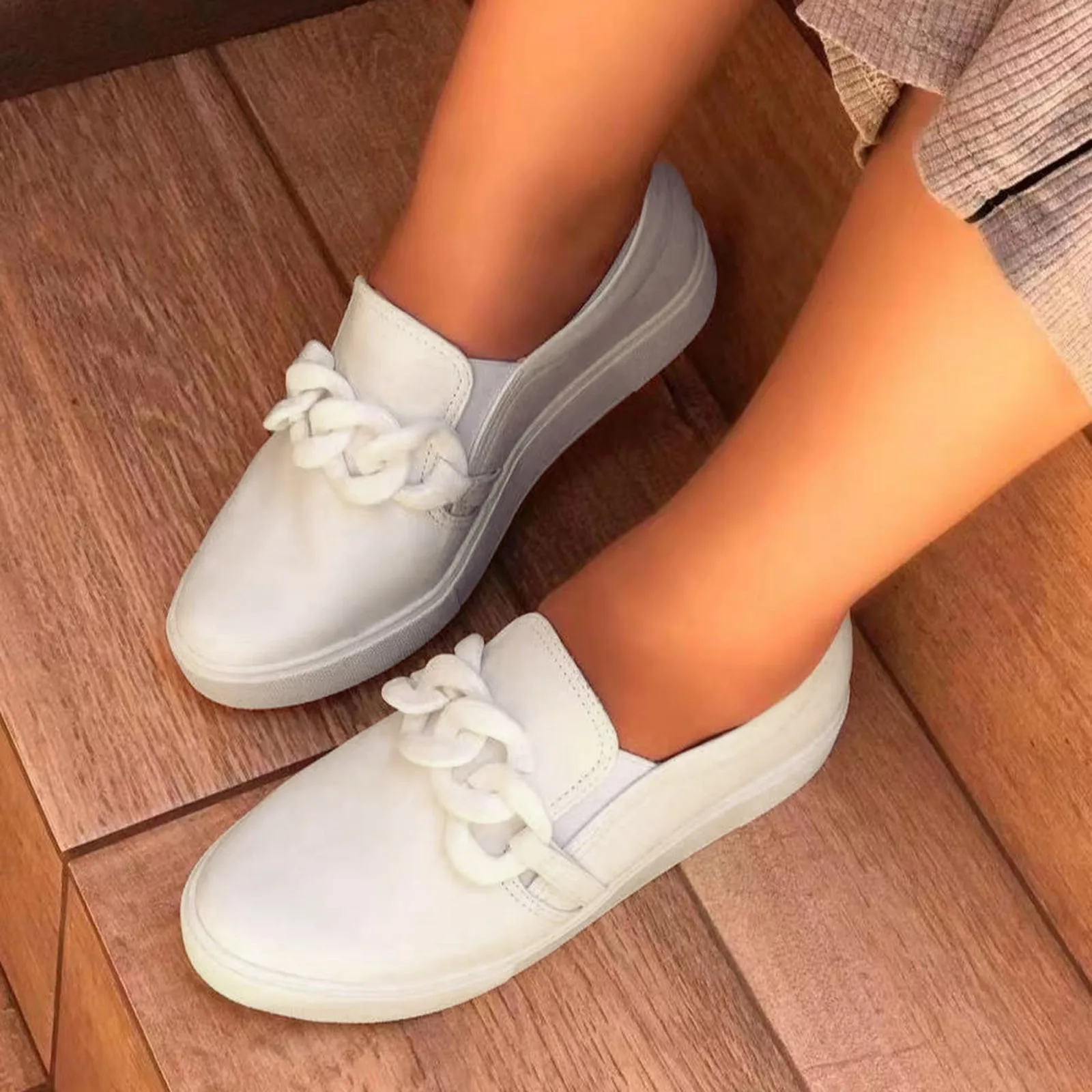 

Fashion Women Casual Vulcanized Shoes Plus Size Comfortable Breathable Lace-up Pure Color Flats Outdoor Leisure Walking Sneakers