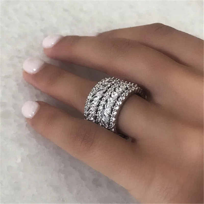 Женское кольцо из серебра 925 пробы с фианитом | Украшения и аксессуары