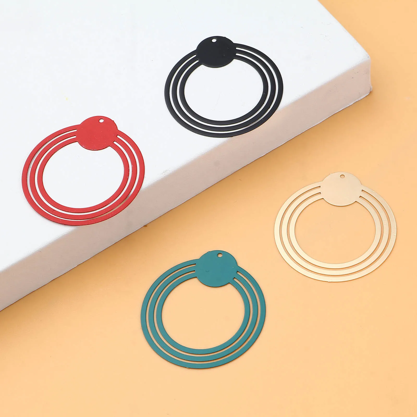 

Multicolor Copper Filigree Stamping Pendants Circle Ring Painted Hollow Metal Charms DIY Making Necklace Jewelry 32mmx30mm,10PCs