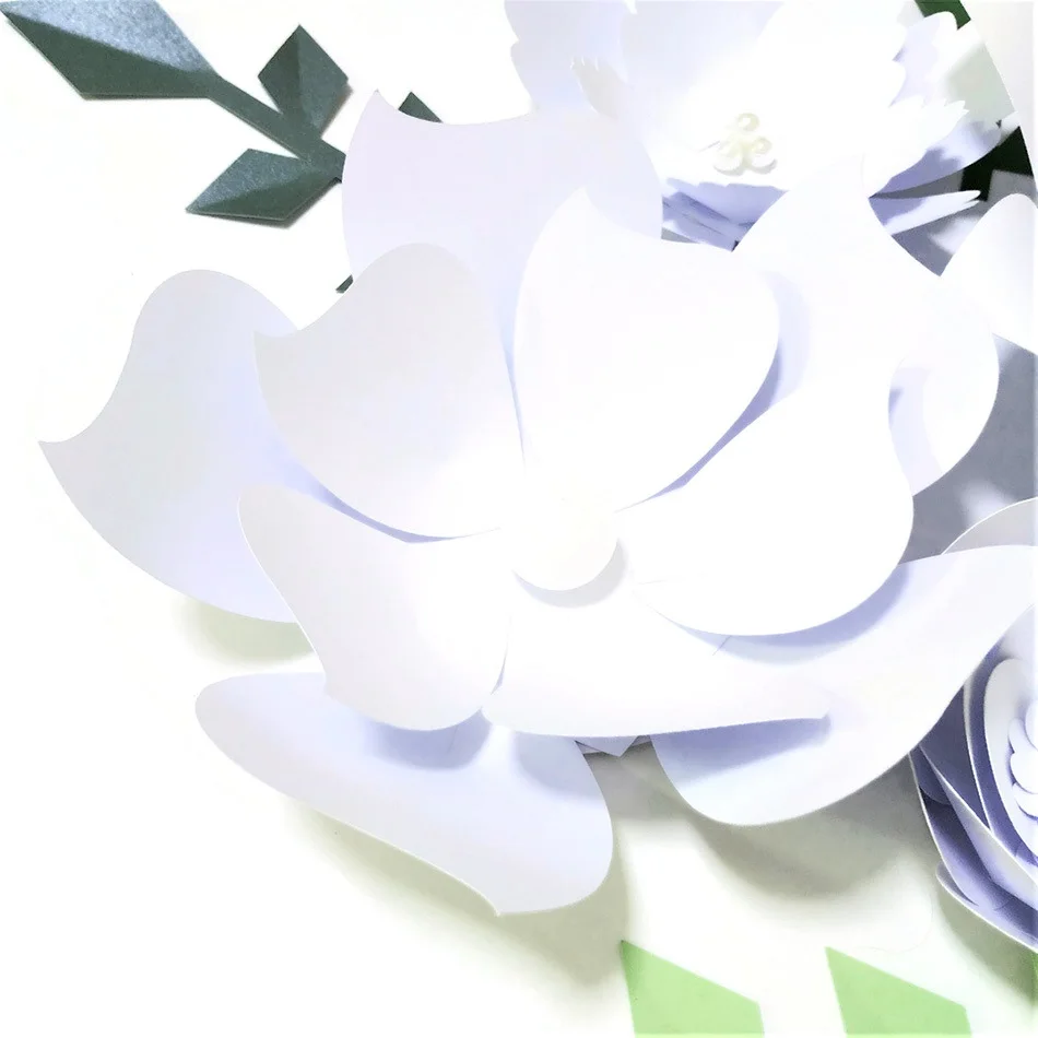 Набор из белых роз ручной работы сделай сам бумажных цветов и зеленых листьев для