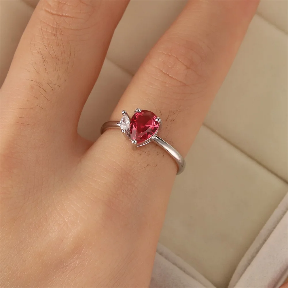 

Fashion European American S925 Silver Inlaid Red Water Drop Pear Shape Ring Hearts and Arrows Zircon Female Engagement Ring Gift