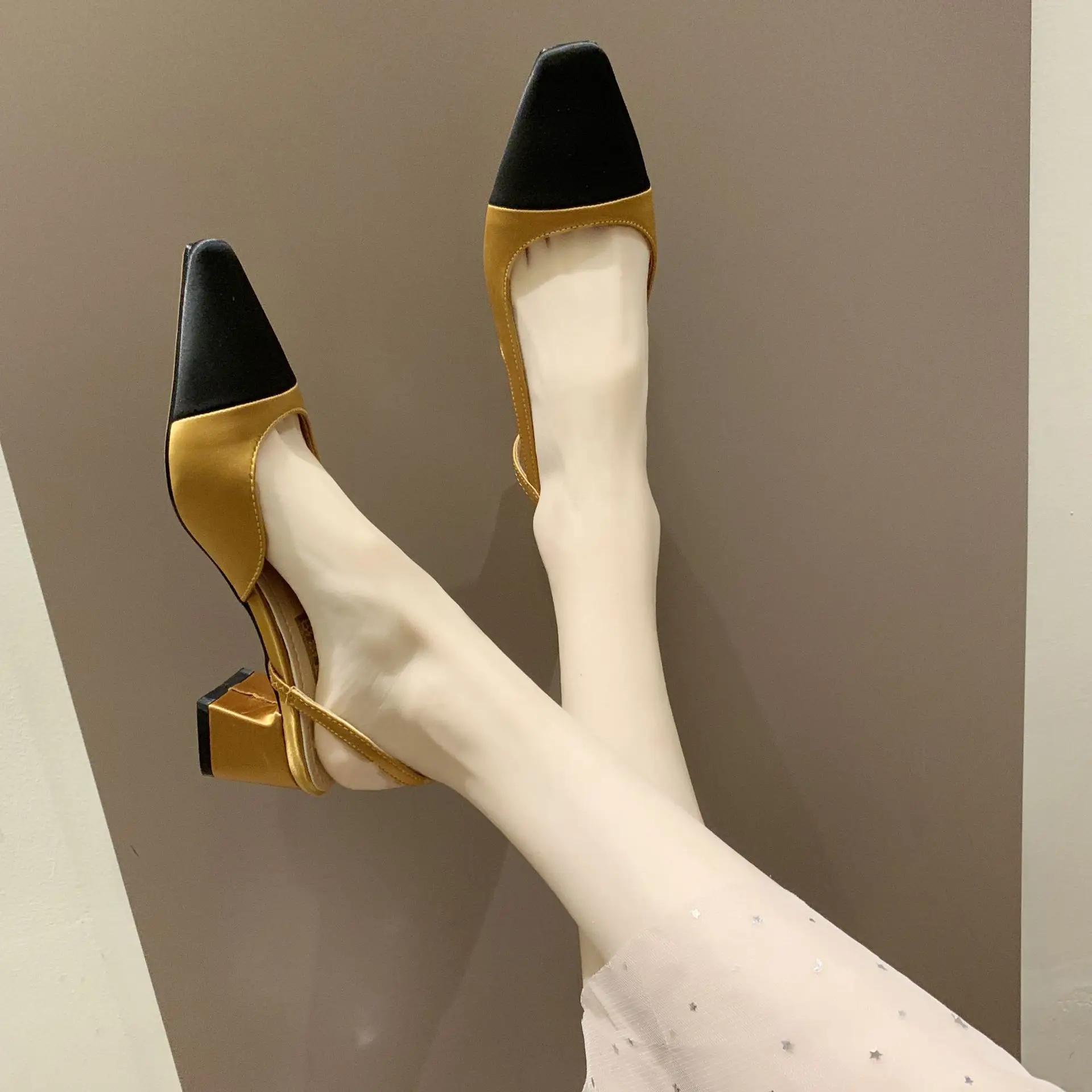 Лидер продаж 2019 летняя женская обувь классические туфли на среднем каблуке