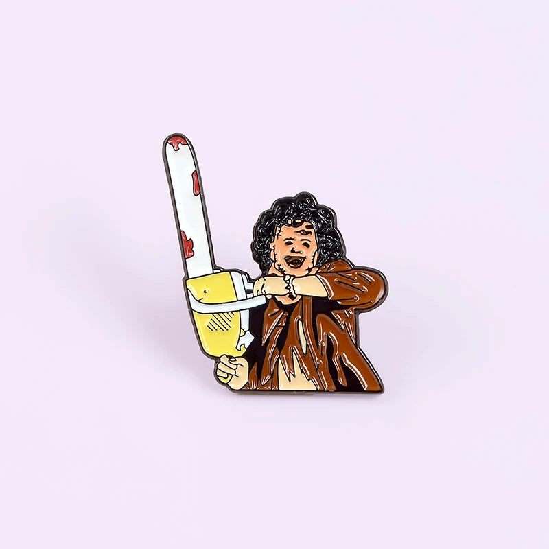 Эмалированные заколки для лацканов в виде бензопилы | Украшения и аксессуары