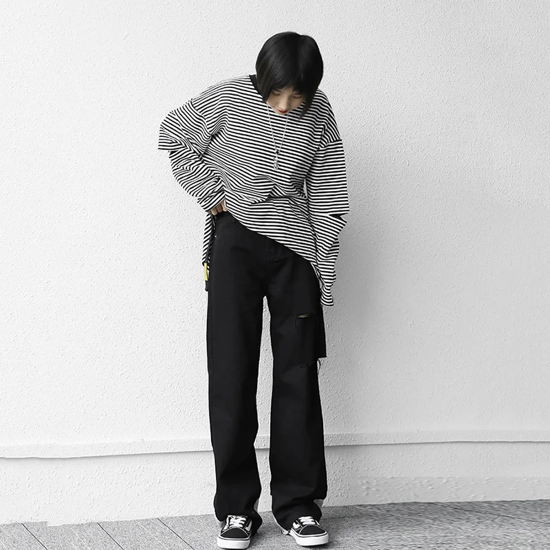 

[EAM] Women Striped Pattern Hollow Out Big Size T-shirt New Round Neck Long Sleeve Fashion Tide Spring Autumn 2021 1DD4563