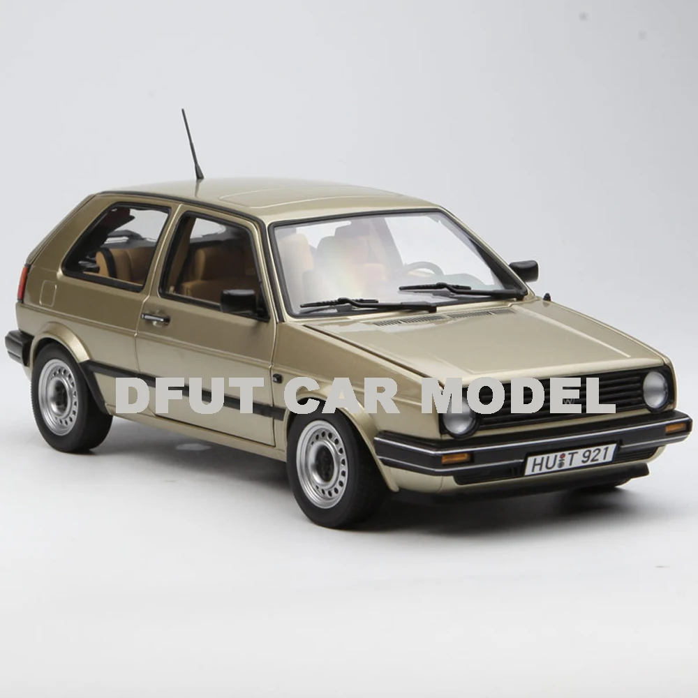 1:18 игрушка из сплава Golf CL 1985 модель автомобиля для путешествий Детские