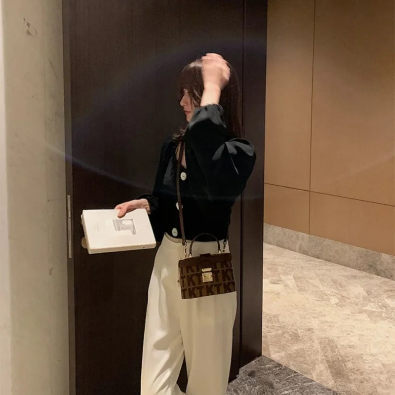 

2021 new trendy portable bucket bag presbyopia retro shoulder bag fashionable western style messenger small bag female box bag