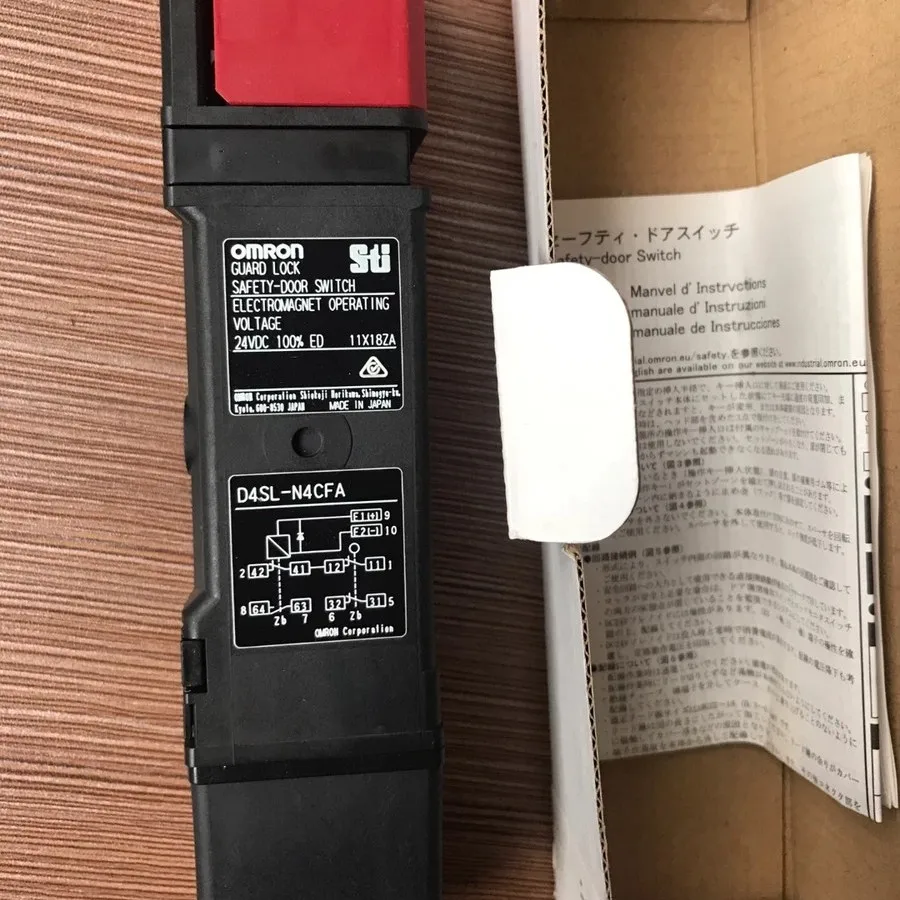 

Brand new original electromagnetic safety door switch D4SL-N4CFA