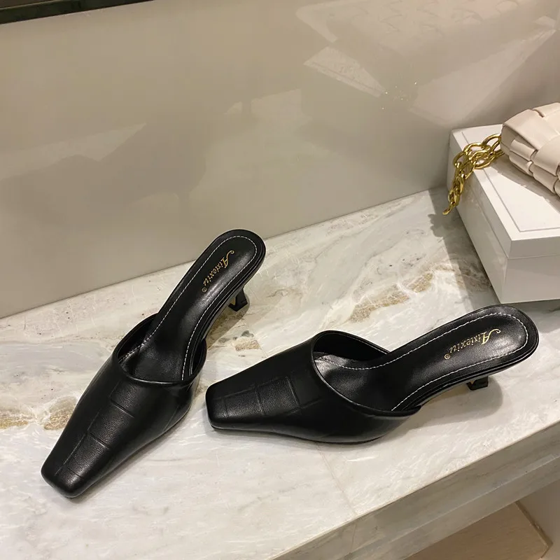 

Shoes Cover Toe Low Slippers Casual Slipers Women Thin Heels Slides Luxury 2021 Square Summer Pointed Soft PU Fabric Rome Fashio