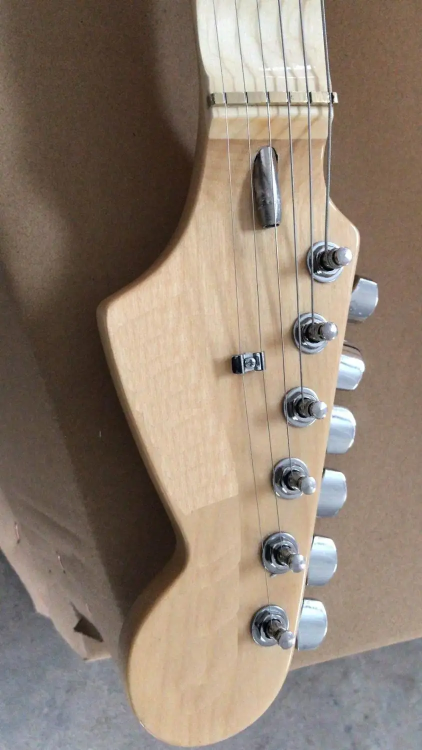 Оптовая продажа Гитары новый электрогитара STRAT 24 Лады с зубчатыми грифа старый