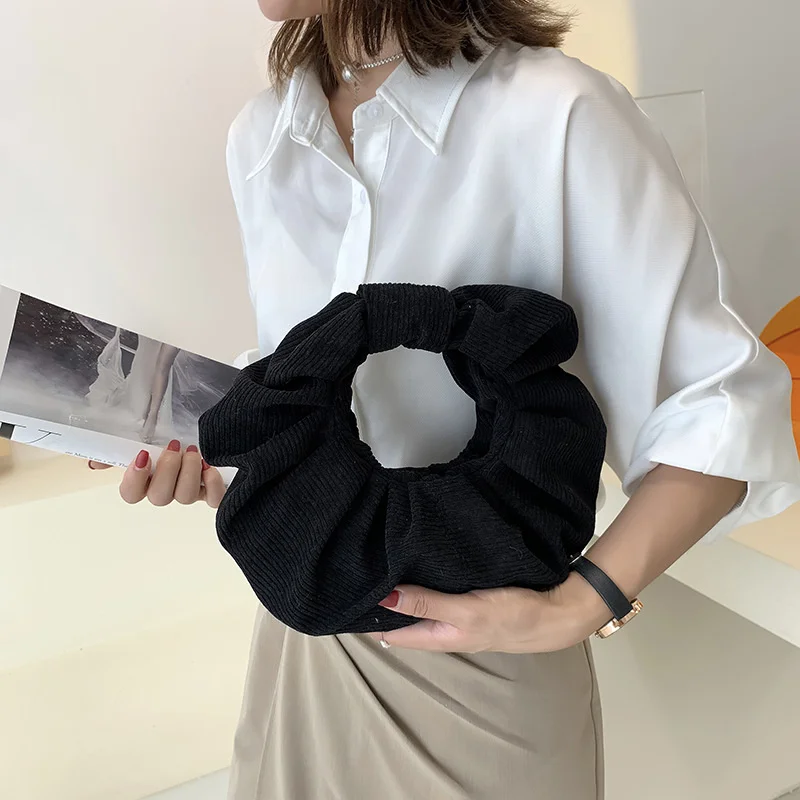 

Underarm Bag Women's Autumn New Fashion Sense Popular Cloud Fold Bag Flower Handbag Cool
