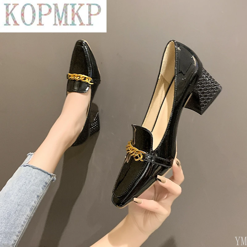 

Female Pumps Chain Decorate Thick Heels Solid High Quality Classics Black Plataforma Shoes Women Pointed Toe Zapatos De Mujer