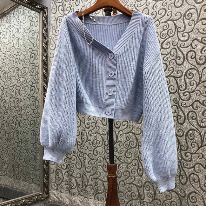 2021 Autumn Winter Hot Sale Cardigans High Quality Knitwear Women V-Neck Beading Necklace Deco Long Sleeve Casual Blue Cardigan