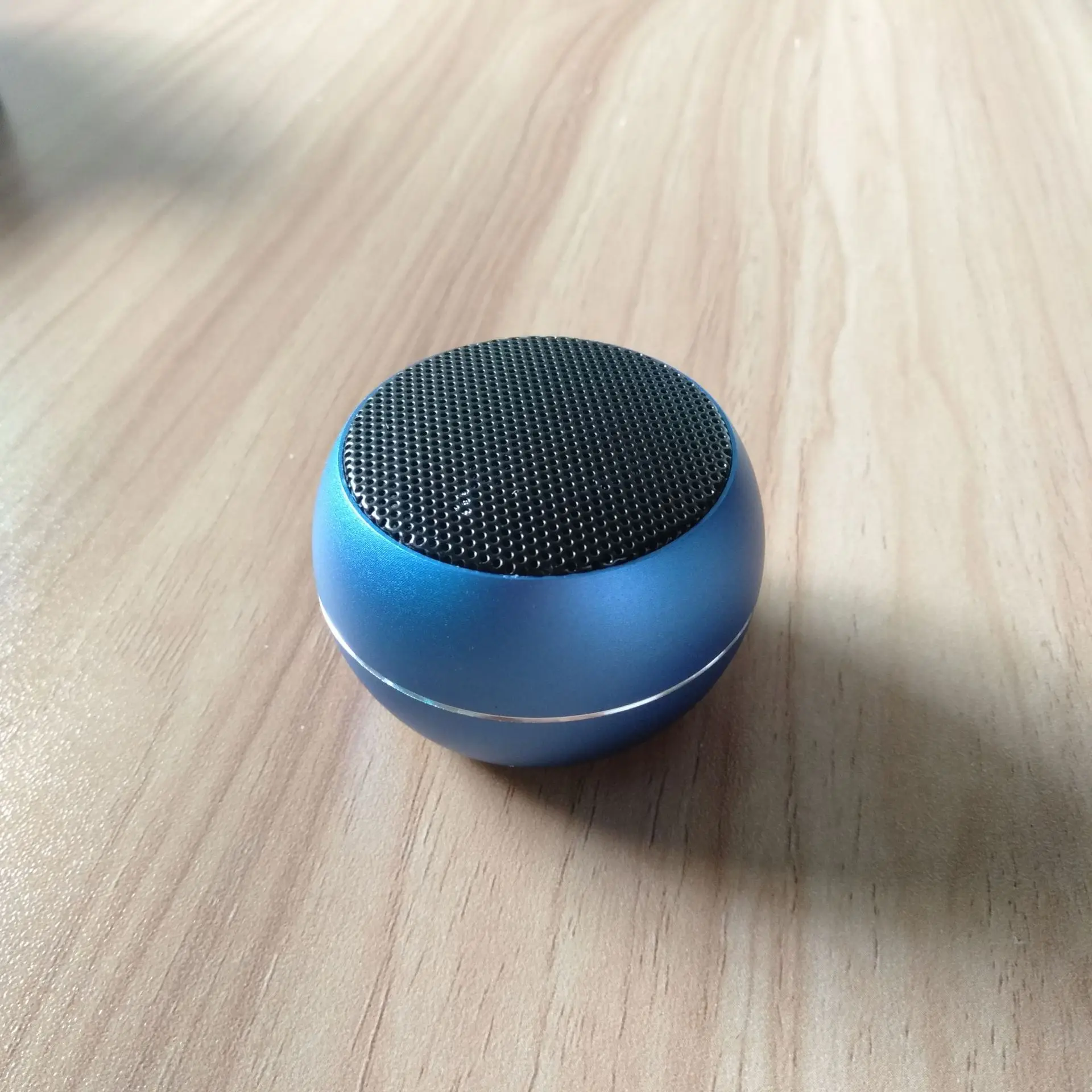 AI Intelligent Voice Bluetooth Speaker Mini Portable Small Steel Gun Audio Baidu Wireless EY331 | Электроника