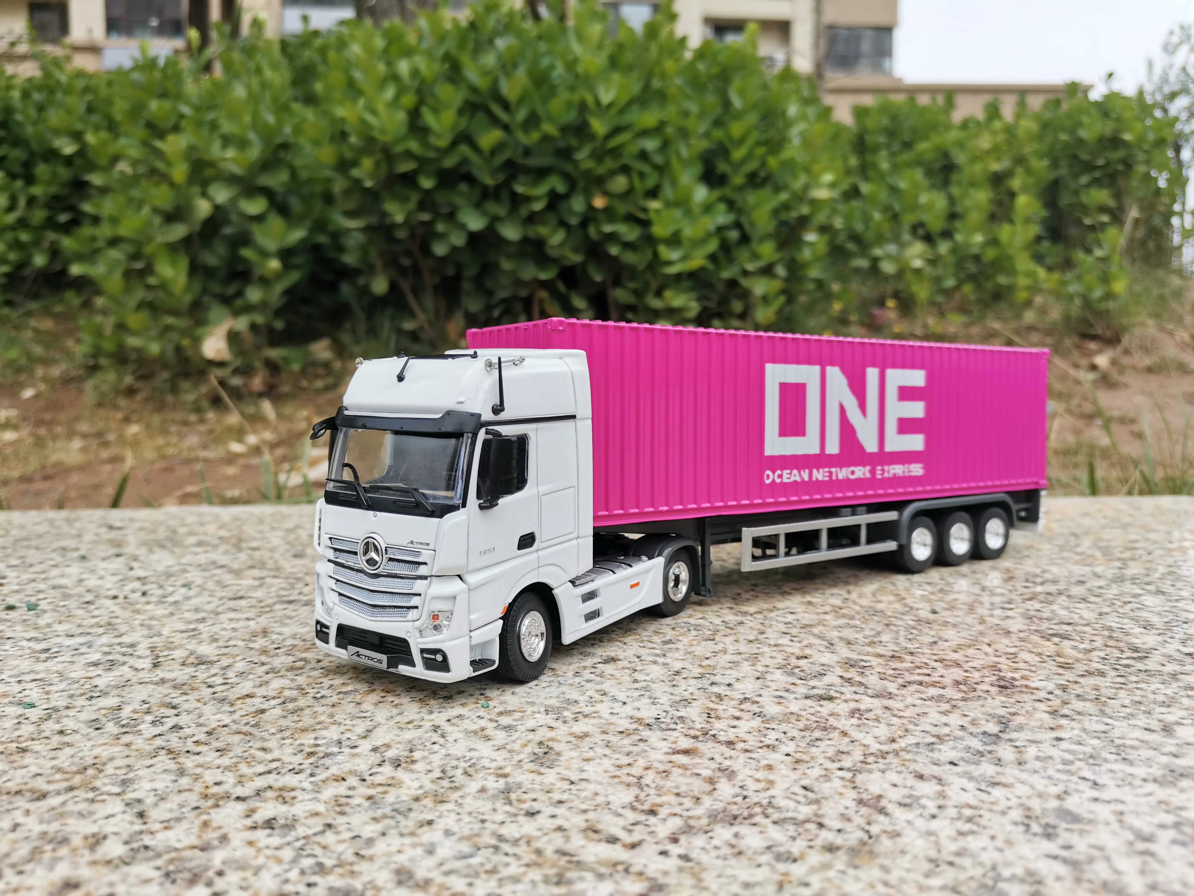 Коллекционная литая игрушка модель в подарок масштаб 1:50 стандартные актеры