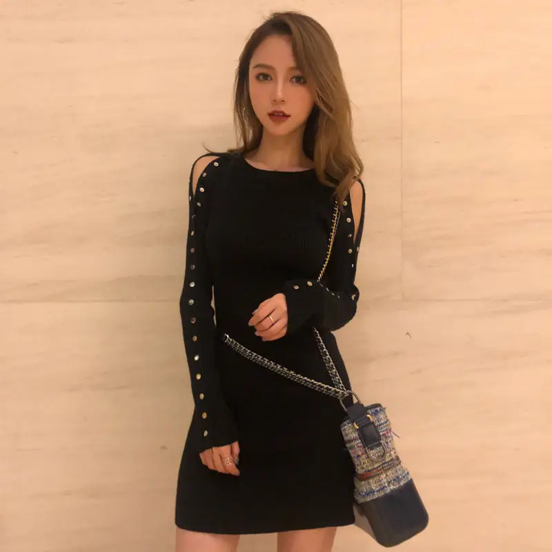

New skirt in autumn and winter of 2019, waist closed, black, slim, off shoulder, knitted, hip wrapped, machine bottomed dress