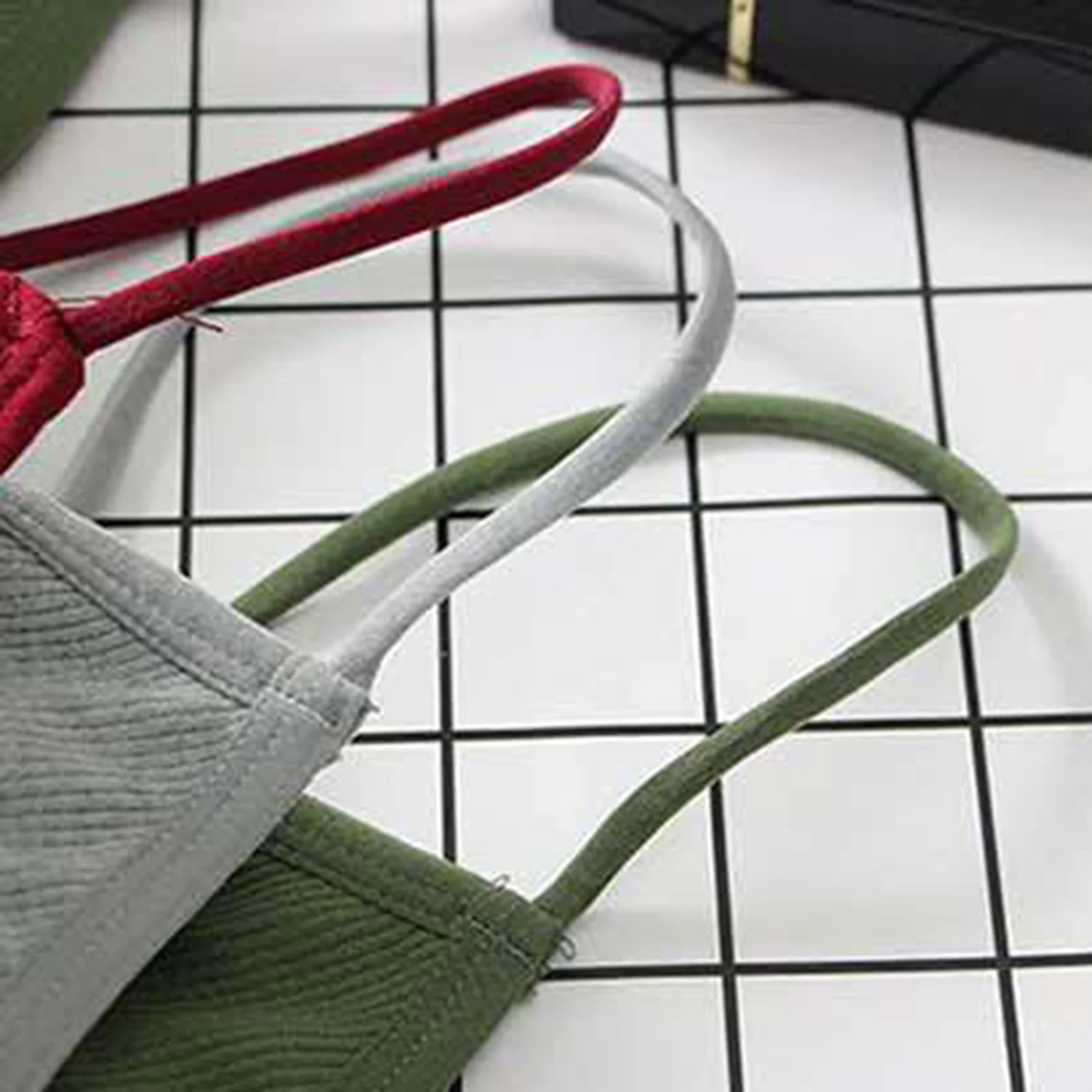 

Seamless Threaded Sling Without Steel Ring Wrapped Chest Seamless Sports Underwear Anti-Glare Bra Vest d88