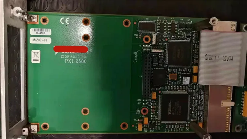 

NI PXI-2580 185658E-01 PXI-2565