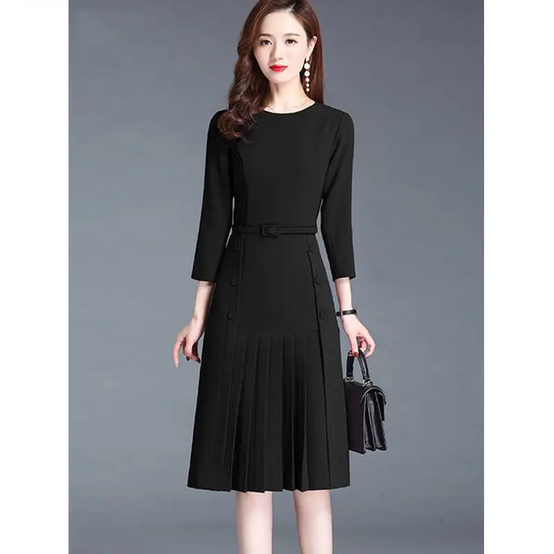

Dress female 2021 spring and autumn new fashion three-quarter sleeve mid-length round neck waist slimming dress