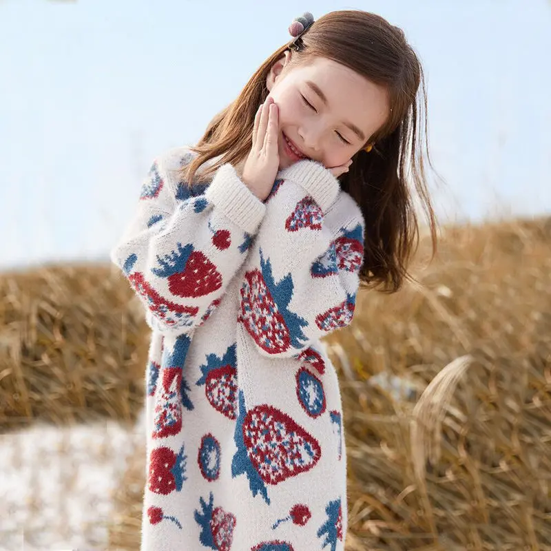 

INS HOT Baby Girls Sweaters 3-11 Years Autumn and Winter Online Celebrity Cartoon Strawberry Girl Clothes Knitted Bottoming