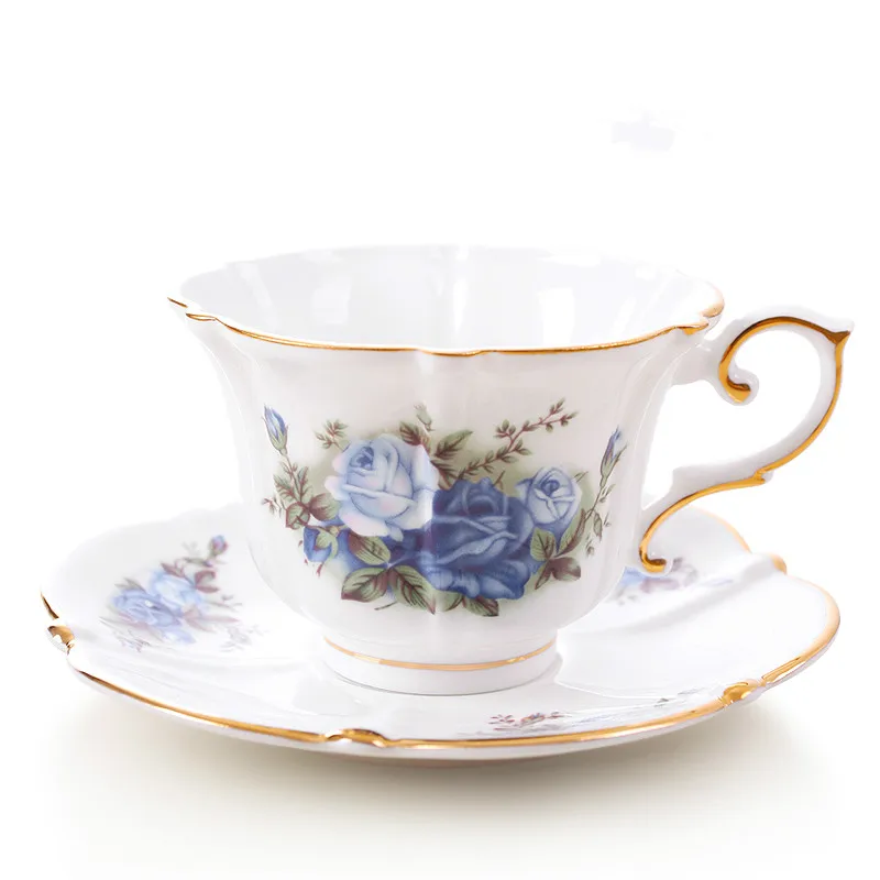 

European Ceramic Tea Cup Set Saucers Porcelain Royal Vintage Reusable Coffee Cup Set Gold Rim Fancy Tea Xicara Drinkware EB50BD
