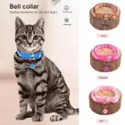 1 шт. Colorul домашних животных кошка рубашка с принтом с котами и воротником Цепочки и ожерелья и кошка следы лап Регулируемая пряжка воротник Аксессуары для кошек кошачий ошейник для собак