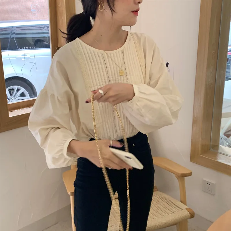 Осенняя абрикосовая плиссированная нежная хлопковая рубашка с круглым вырезом в