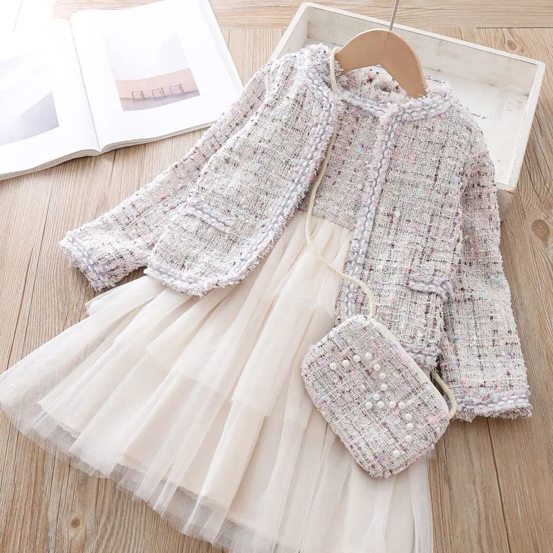 AX1300 White Menoea/Детские костюмы в Корейском стиле; куртка в клетку с кукольным воротником для девочек+ жилет с сердечками; юбка; комплект одежды из 2 предметов - Цвет: AX1300 White